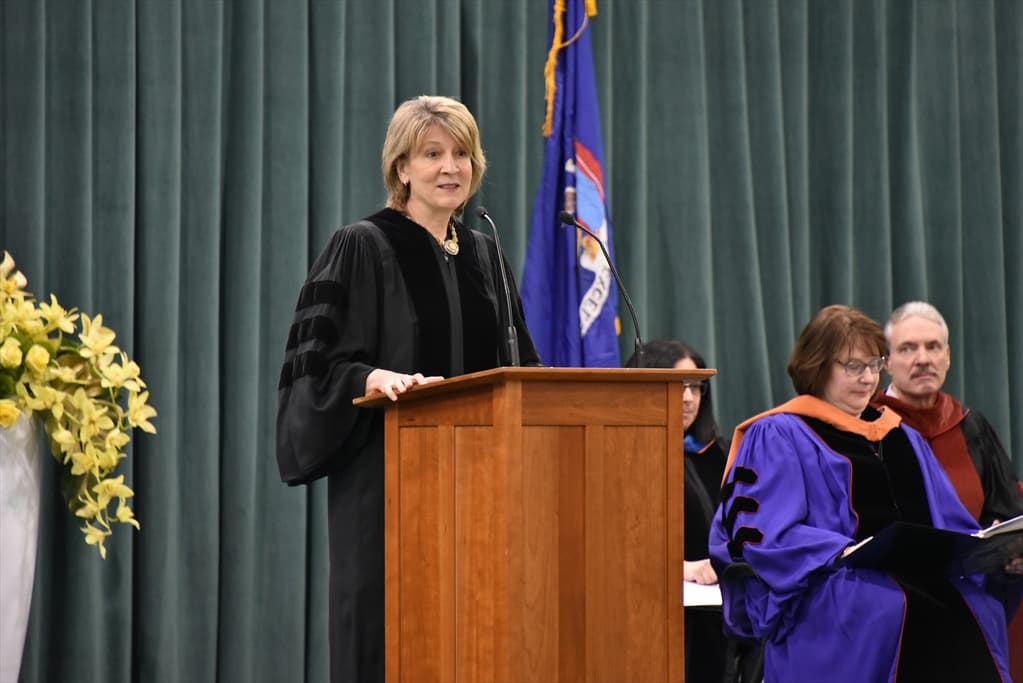 Legacy homepage image for Alumna Urges Honors Convocation Students To Find Balance, Spiritual Purpose